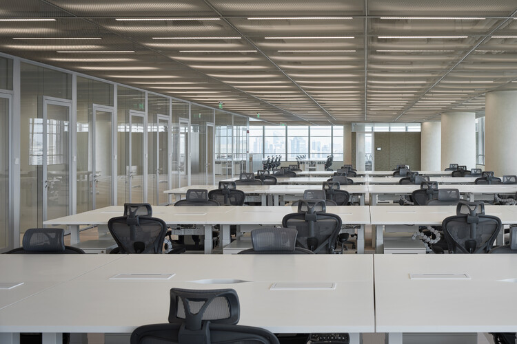 陆家嘴某资产管理公司室内设计 / HCCH合尘建筑 - 室内图, 厨房, 玻璃, 椅子