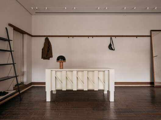 Lemaire Chengdu Boutique Store / F.O.G. Architecture - Image 10 of 32