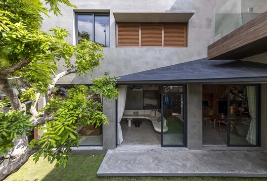 PR House / Plus Idea Studio - Exterior Photography, Wood, Concrete, Courtyard