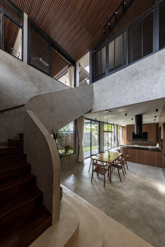 PR House / Plus Idea Studio - Interior Photography, Dining room, Wood, Concrete, Beam