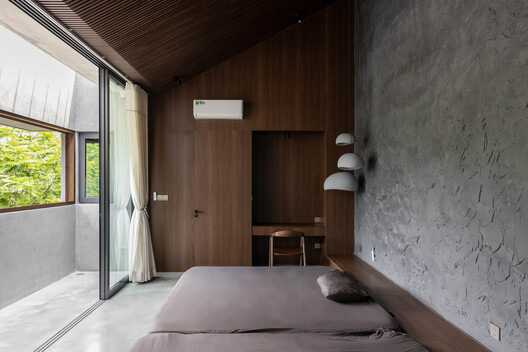 PR House / Plus Idea Studio - Interior Photography, Bedroom, Wood, Bed