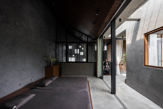 PR House / Plus Idea Studio - Interior Photography, Concrete, Beam