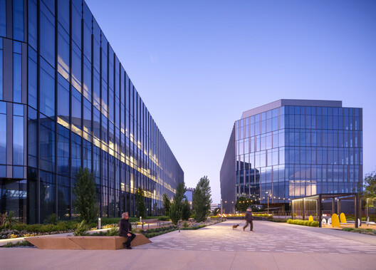Healthpeak Properties Vantage Campus / Flad Architects - Exterior Photography