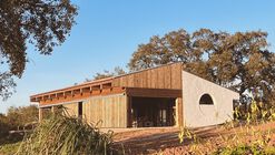 Quinta na Serra / A+Architecture Studio
