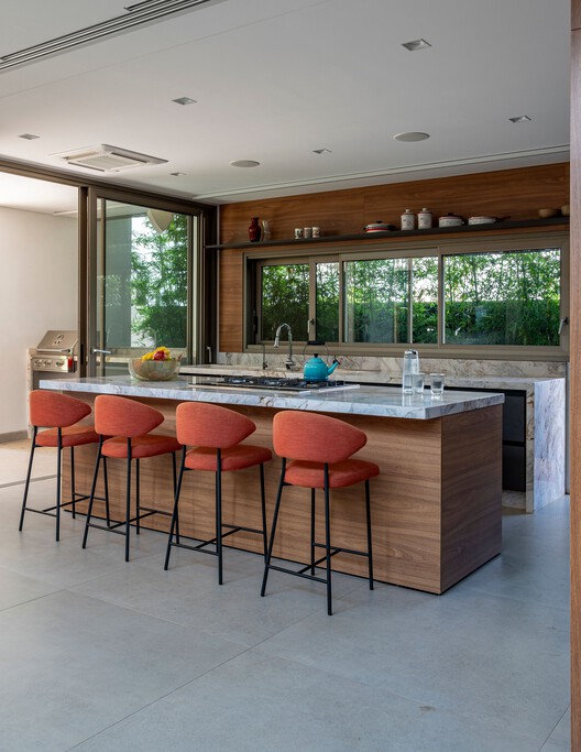 Casa Piracicaba / Urbem Arquitetura - Fotografía interior, Cocina, Madera, Encimera, Mesas, Sillas, Vidrio