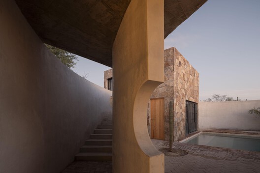 Casa La Paz / Ludwig Godefroy Architecture - Imagen 16 de 21