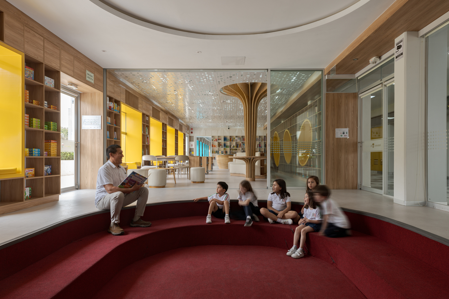 Biblioteca Colegio Antonio Raimondi / TERRITORIAL
