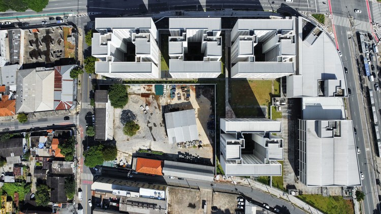 PPP Habitacional Usina de Asfalto / Biselli Katchborian Arquitetos - Imagem 5 de 12