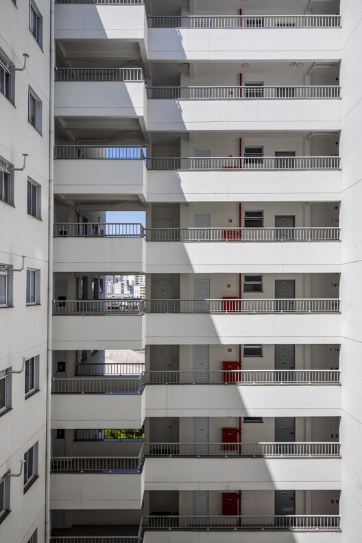 PPP Habitacional Usina de Asfalto / Biselli Katchborian Arquitetos - Imagem 6 de 12