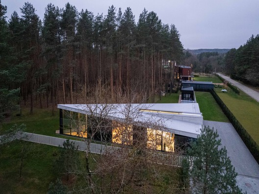 Casa en Vilnius / Architectural Bureau G.Natkevicius & Partners - Imagen 16 de 27
