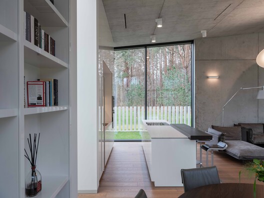 Casa en Vilnius / Architectural Bureau G.Natkevicius & Partners - Fotografía interior, Cocina, Madera, Sillas, Encimera