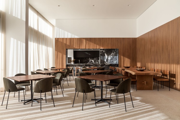 Edifício Jardim / Arquea Arquitetos - Fotografia de Interiores, Sala de Jantar, Madeira, Mesa, Cadeira