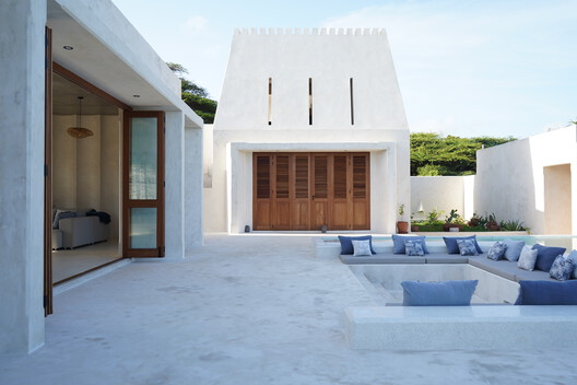 House E / Studio 1:1 Design - Exterior Photography, Courtyard