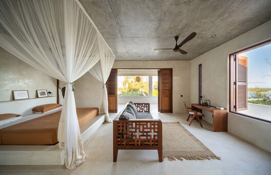 House E / Studio 1:1 Design - Interior Photography, Wood, Bedroom, Bed, Chair, Beam