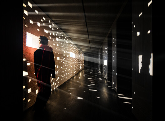 Hotel Poodom Deqin Meri / BUZZ/ Büro Ziyu Zhuang - Fotografia de Interiores, Iluminação