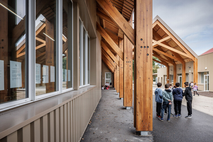 Grupo Escolar Cap de Bos / BPM Architectes - Fotografia de Interiores, Viga