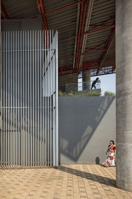  Espaço Hover – Ampliação da Sede da Sociedade KLE / Thirdspace Architecture Studio - Fotografia de Interiores