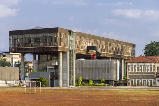  Espaço Hover – Ampliação da Sede da Sociedade KLE / Thirdspace Architecture Studio - Fotografia de Exterior