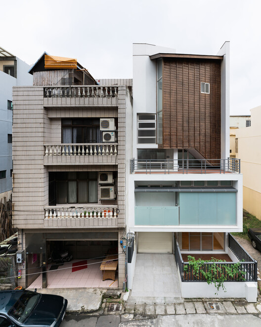  Zhongli Peng's Residence / WEN Architect - Exterior Photography, Stairs, Balcony