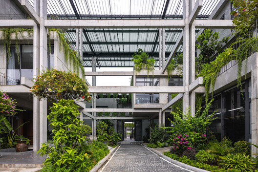 Oficinas de fábrica textil / Ho Khue Architects - Imagen 12 de 57