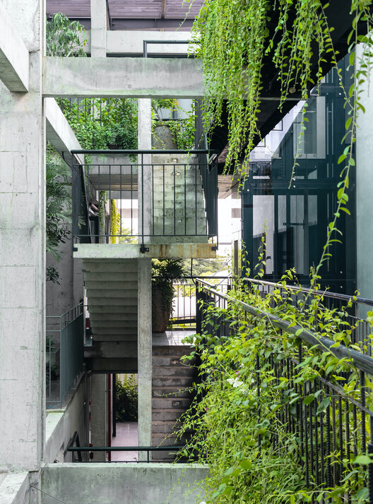 Oficinas de fábrica textil / Ho Khue Architects - Imagen 25 de 57