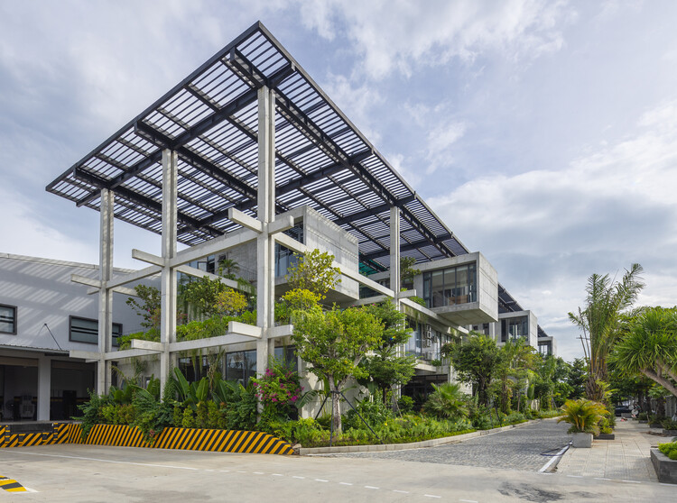 Oficinas de fábrica textil / Ho Khue Architects - Imagen 6 de 57