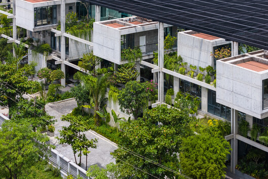 Oficinas de fábrica textil / Ho Khue Architects - Fotografía exterior, Balcón