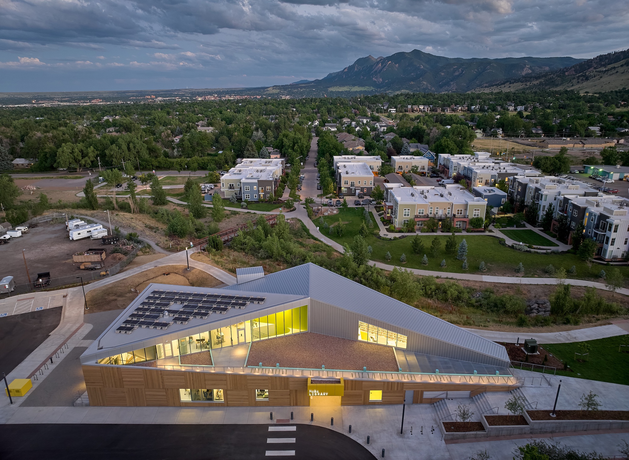 Gallery of North Boulder Library / WORKac - 16