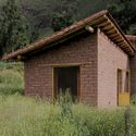 Hogar Florencia / Taller MACAA (Misión de Arquitectura, Construcción y Arte en los Andes) - Fotografía exterior, Casas