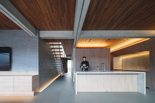 Element House / APOLLO Architects & Associates - Interior Photography, Kitchen, Wood, Beam