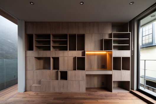 Element House / APOLLO Architects & Associates - Interior Photography, Closet, Wood, Shelving