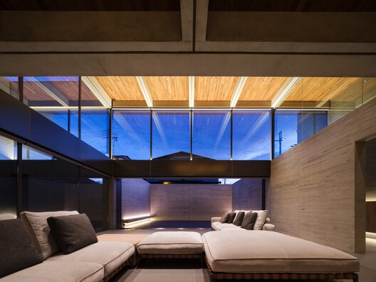 Element House / APOLLO Architects & Associates - Interior Photography, Living Room, Wood, Deck