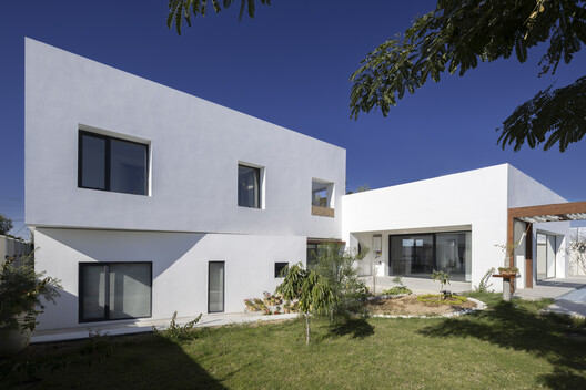 Villa 144 / Lin3rd Architects  - Exterior Photography, Concrete, Courtyard
