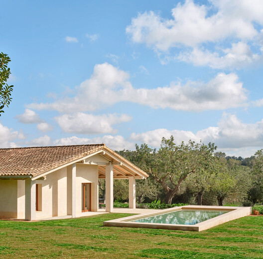 Cas Sestadors / MIEL Arquitectos - Fotografía exterior, Jardín, Pilares