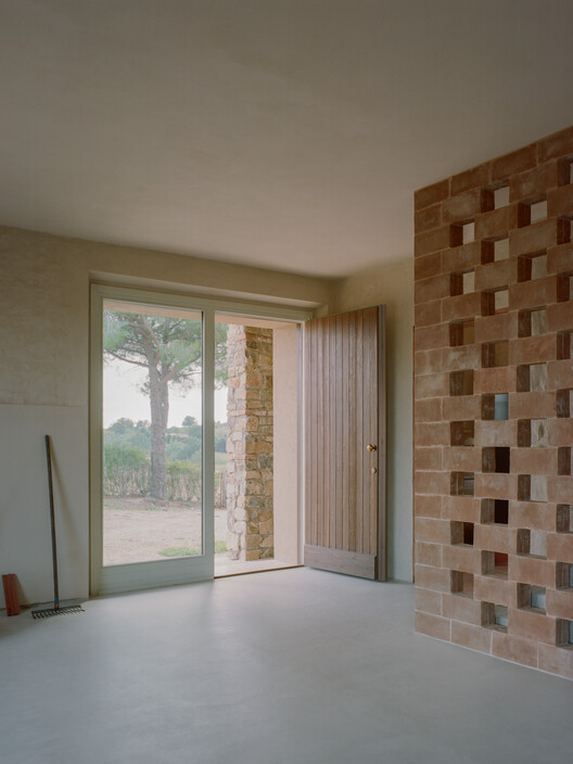 Ricupaglia Farmhouse / Presicci + Pantanella D'Ettorre Architetti - Interior Photography, Wood, Brick, Concrete