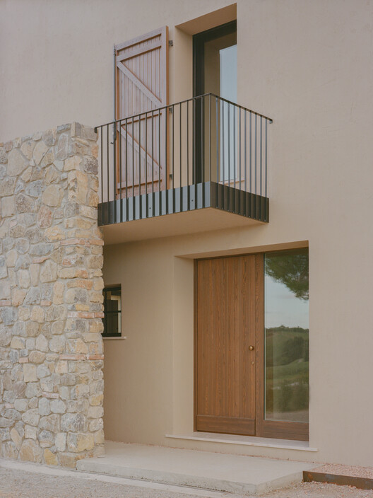 Ricupaglia Farmhouse / Presicci + Pantanella D'Ettorre Architetti - Interior Photography, Handrail, Balcony, Concrete