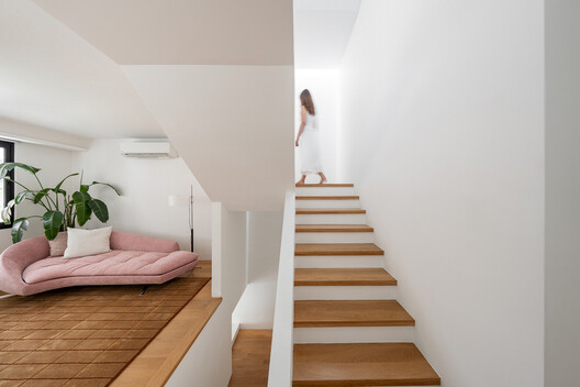 Flovik House / Fabian Tan Architect - Interior Photography, Stairs, Wood, Lighting, Handrail