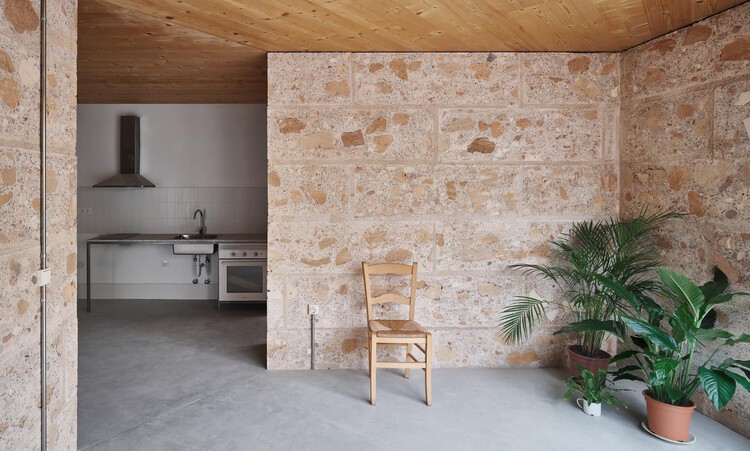 Unidades de vivienda social 2104 / HARQUITECTES - Fotografía interior, Ladrillo, Concreto