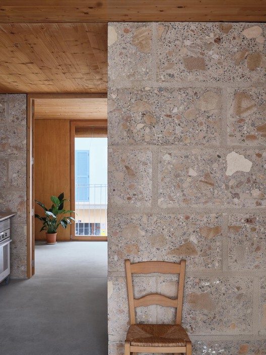 Unidades de vivienda social 2104 / HARQUITECTES - Fotografía interior, Concreto