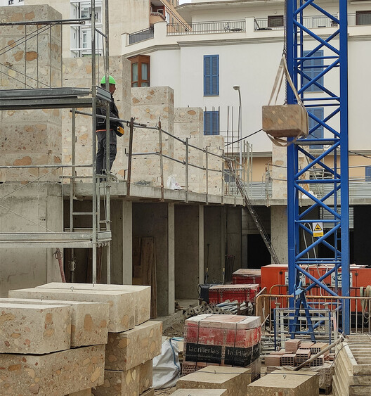 Unidades de vivienda social 2104 / HARQUITECTES - Fotografía interior, Concreto