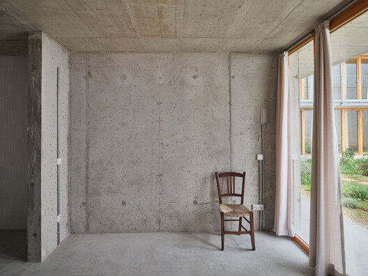 Unidades de vivienda social 2104 / HARQUITECTES - Fotografía interior, Concreto