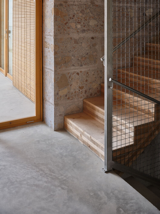 Unidades de vivienda social 2104 / HARQUITECTES - Fotografía interior, Madera, Concreto