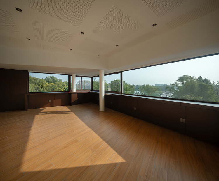 夕露园瞭望塔 / 米凹工作室 - 室内图, 木头, 玻璃