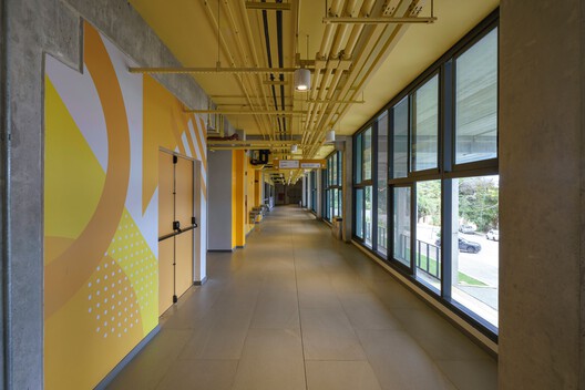 Colégio Bernoulli, Salvador / BCMF Arquitetos - Fotografia de Interiores, Vidro