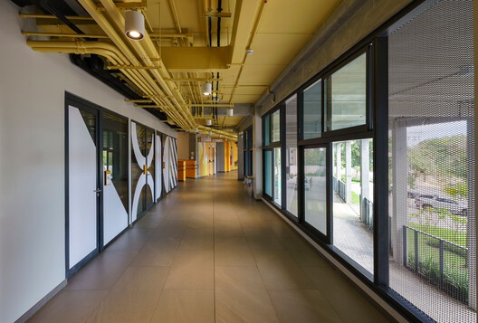 Colégio Bernoulli, Salvador / BCMF Arquitetos - Fotografia de Interiores, Vidro