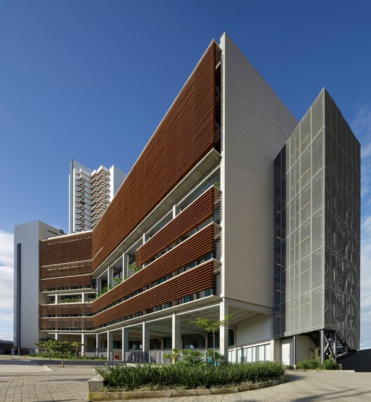 Colégio Bernoulli, Salvador / BCMF Arquitetos - Imagem 2 de 58