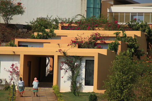 Goa Institute of Management / Somaya Sampat  - Exterior Photography, Garden
