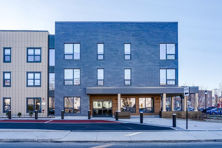 Natural Slate Rainscreen Cladding: A Solution for Passive Houses - Image 5 of 11