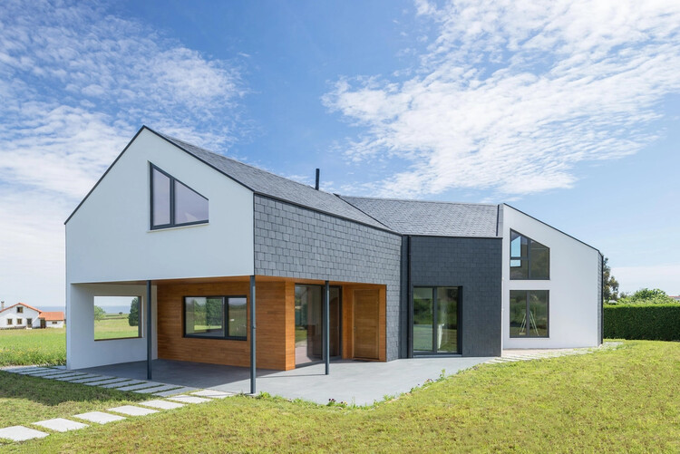 Natural Slate Rainscreen Cladding: A Solution for Passive Houses - Image 8 of 11