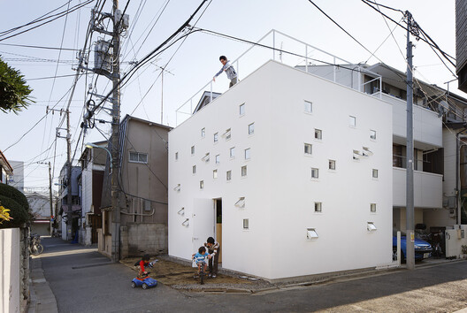 How to Design Residential Urban Terraces: Strategies for Living Well in High Places - Image 7 of 21